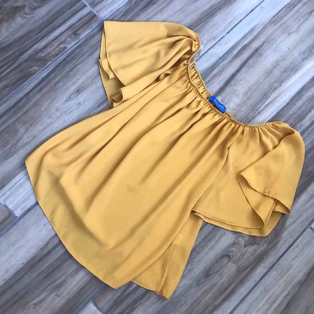 Gold Flowy Top